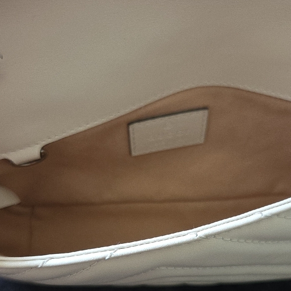 Gucci GG Marmont Flap Matelassé Quilted Marmont Super Mini Bag - Picture 7 of 8